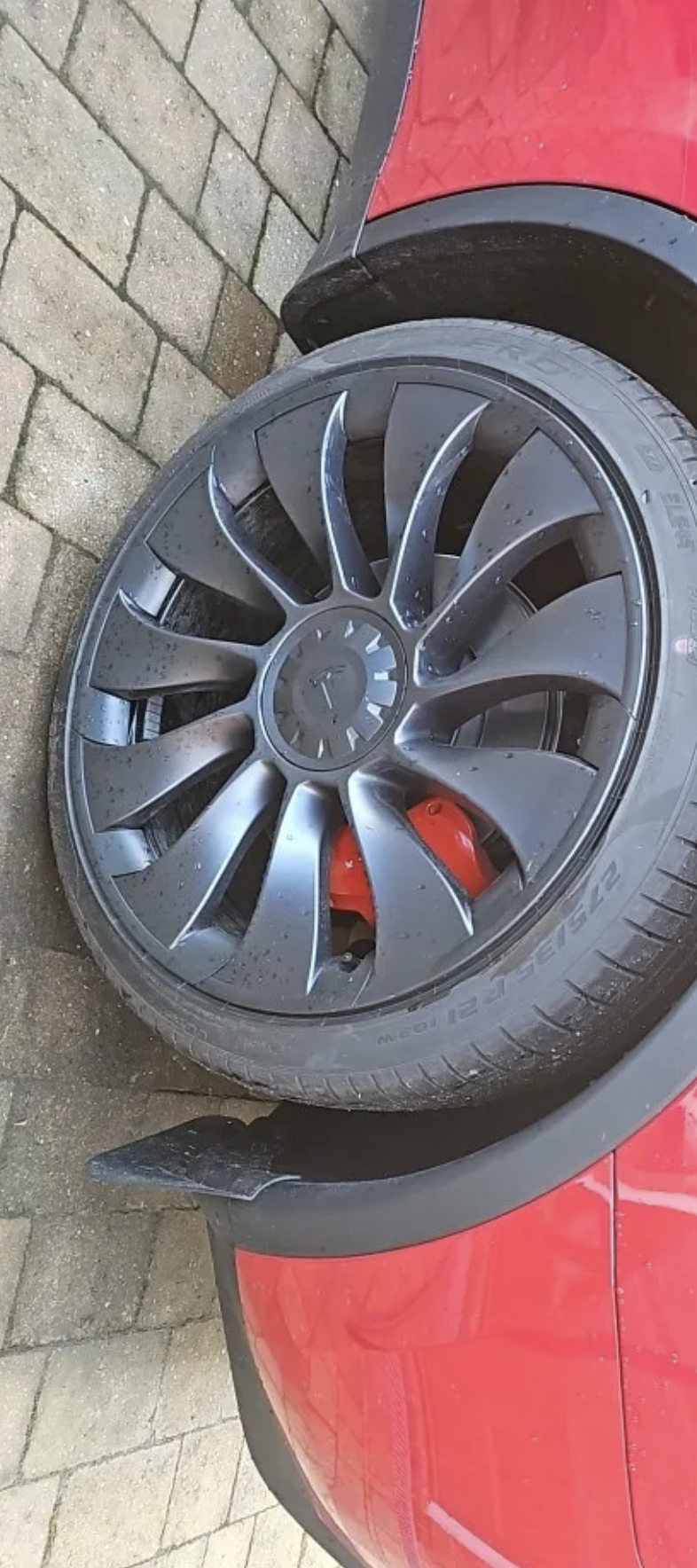 TeslaHubs™ Rim Shield  Advanced Protection Kit For Model Y customer photo