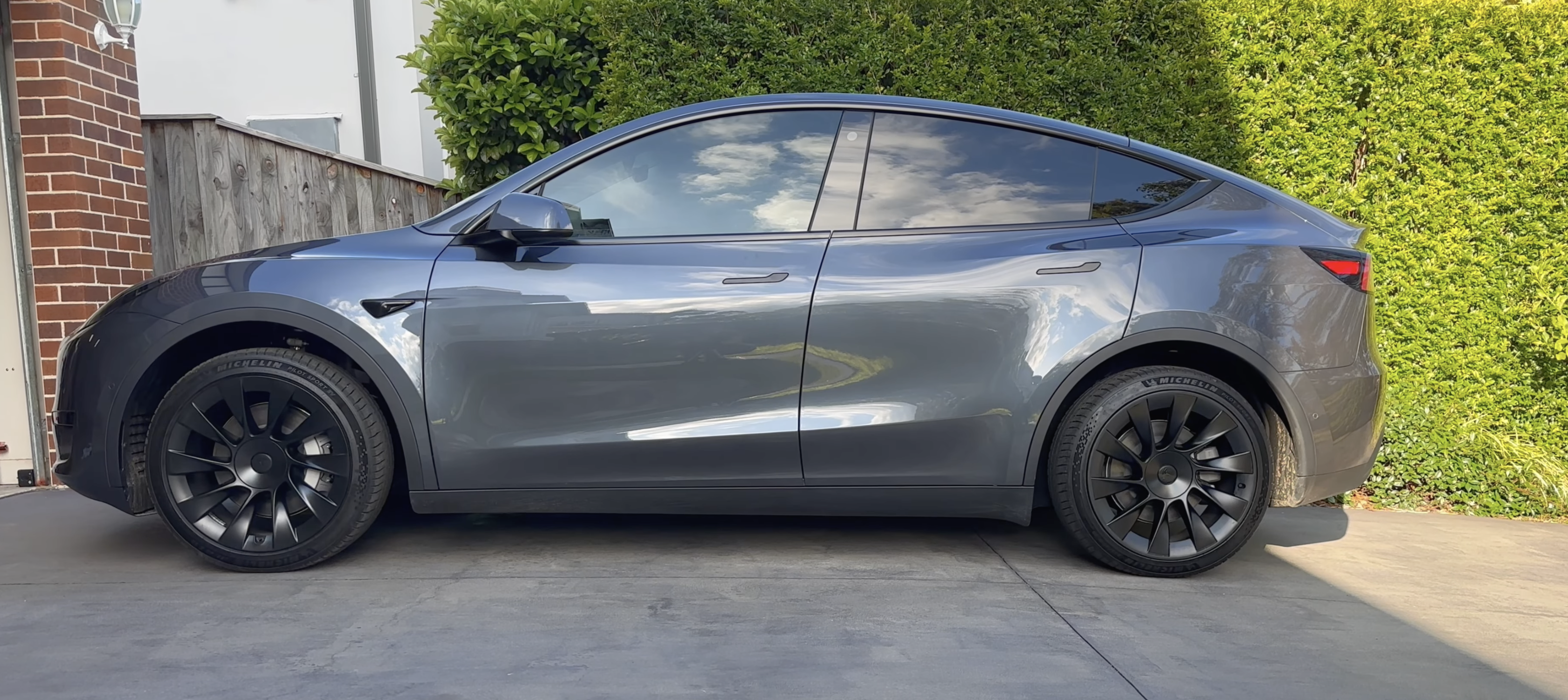 TeslaHubs™ Rim Shield  Advanced Protection Kit For Model Y customer photo