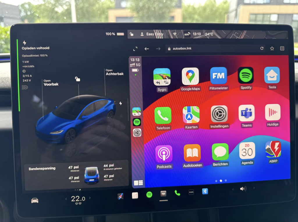 Teslahubs™ Space Box - CarPlay for Y, 3, S, X, Cybertruck, Juniper customer photo