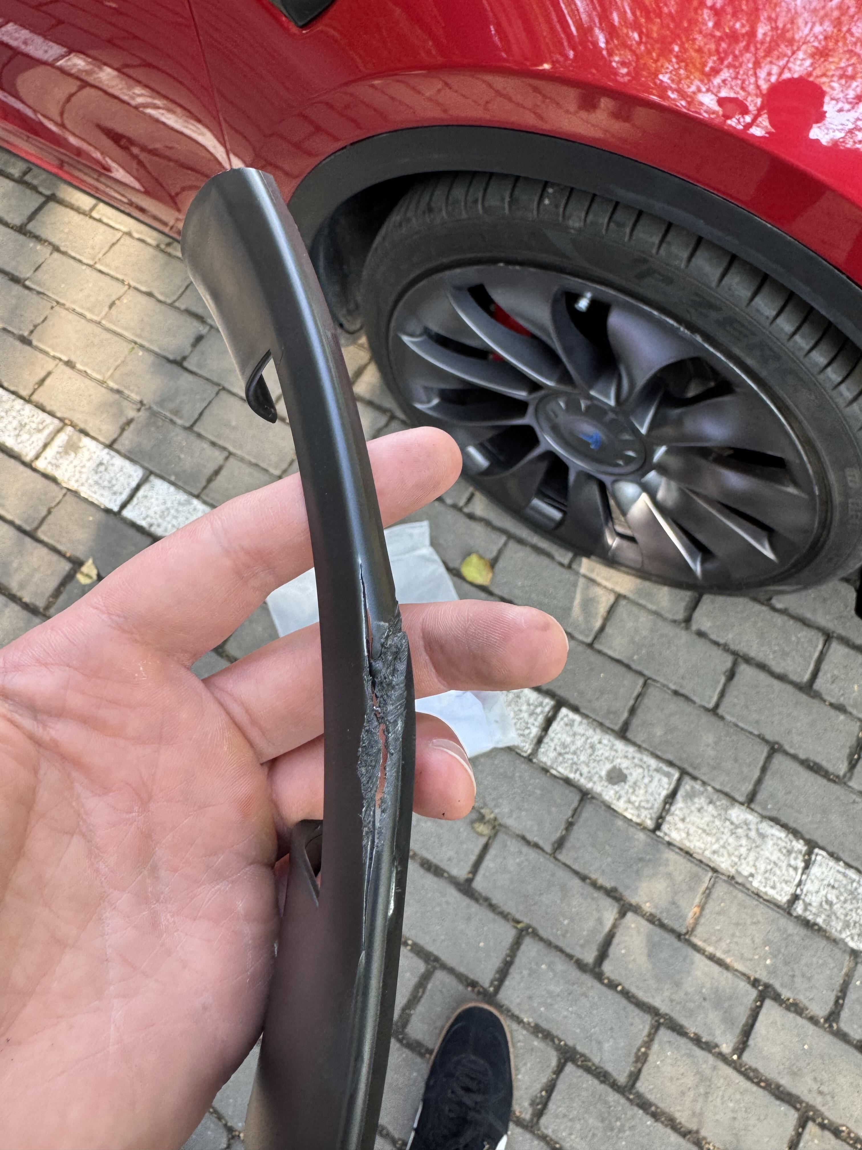 TeslaHubs™ Rim Shield  Advanced Protection Kit For Model Y customer photo