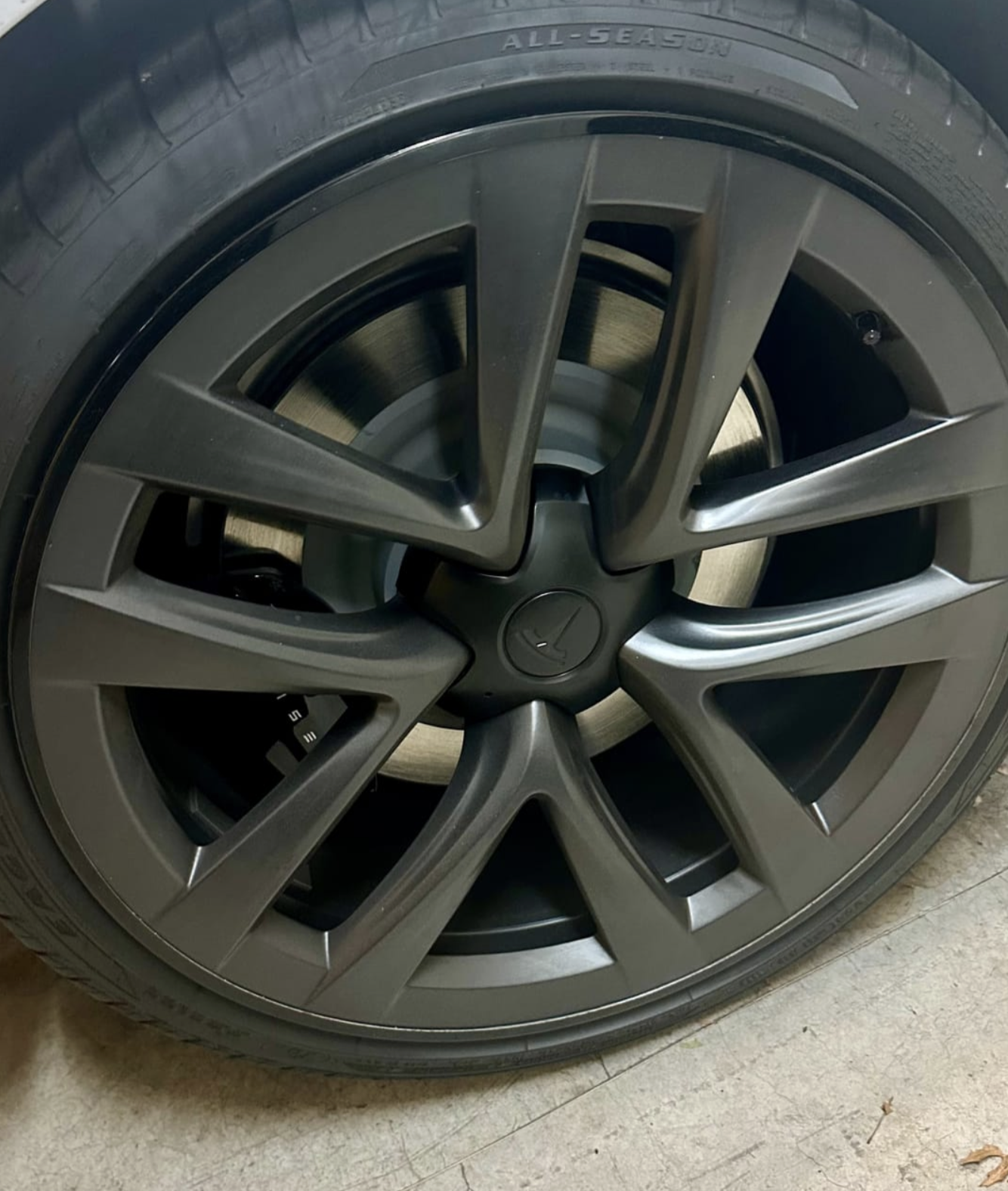 Teslahubs™ Aluminium Rim Protectors, Model 3, Y, S, X customer photo