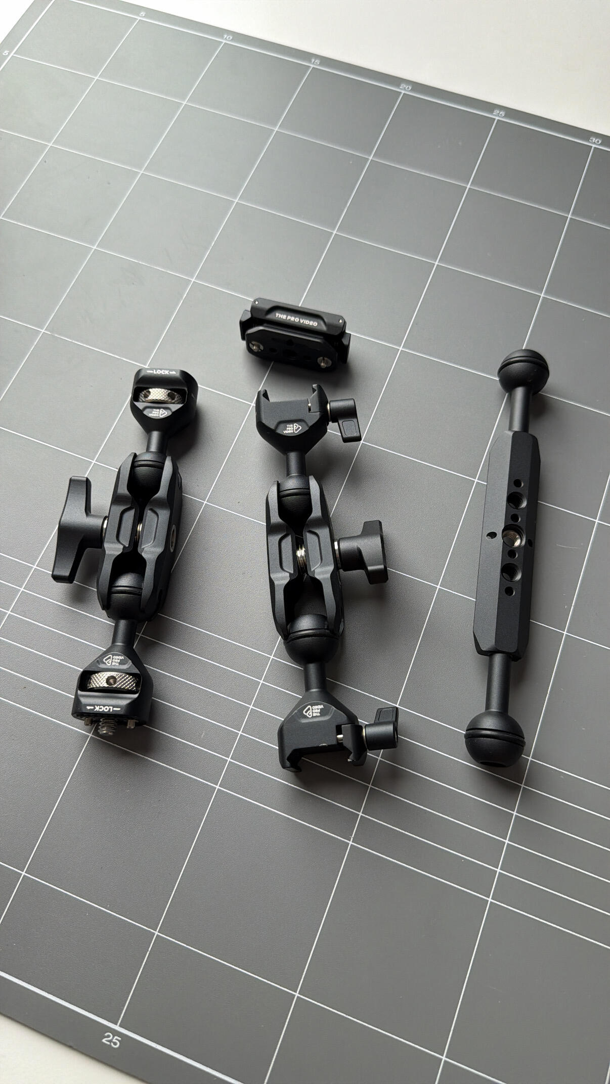 Customer review of 1/4"-20 Articulating Arm