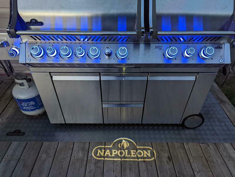 PRESTIGE PRO™ 825 RSBI Outdoor Gourmet Grill