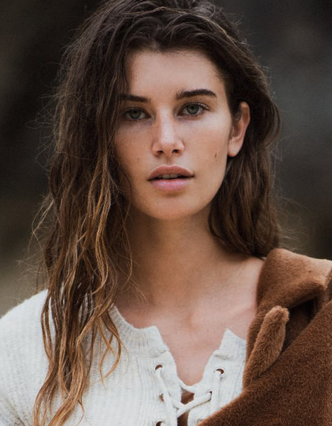 SIENNA for ELLE ITALIA - Hover