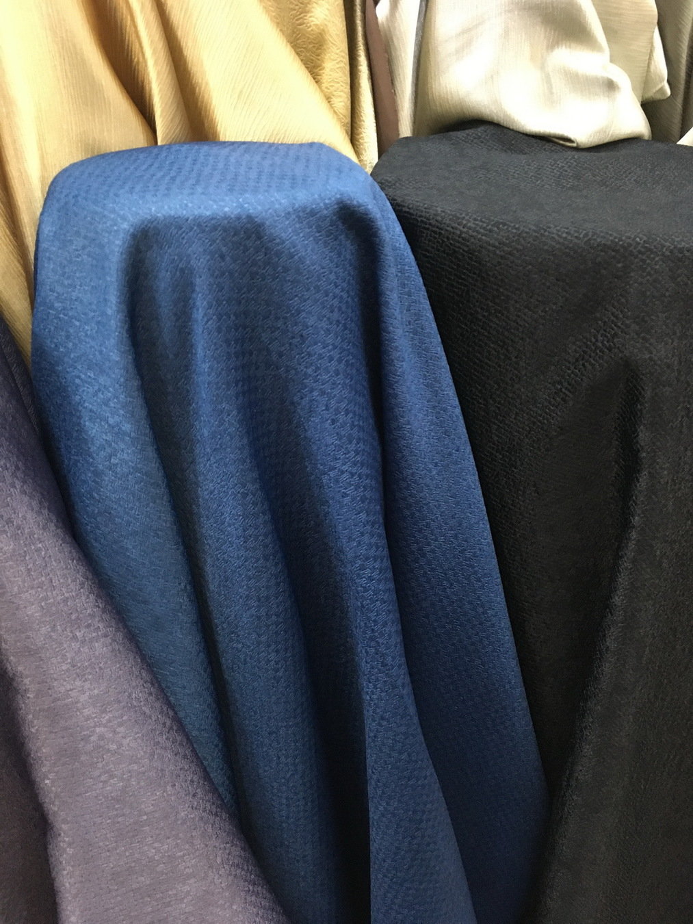 ผ้าหุ้มเบาะ ผ้าบุโซฟา สวย ราคาถูก