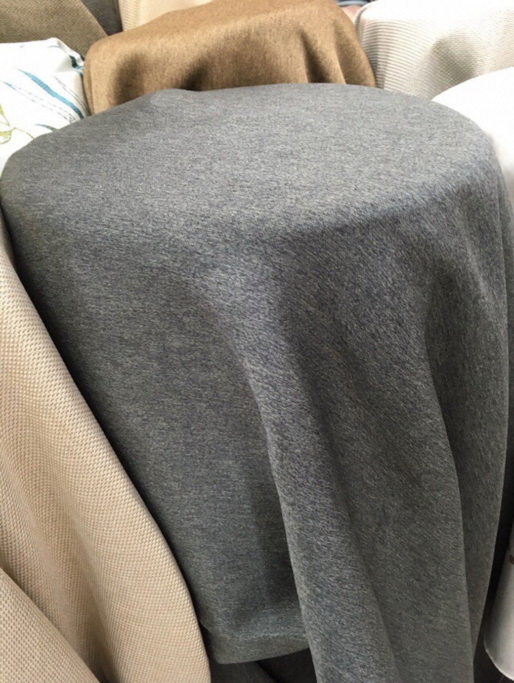 ผ้าหุ้มเบาะ ผ้าบุโซฟา สวย ราคาถูก