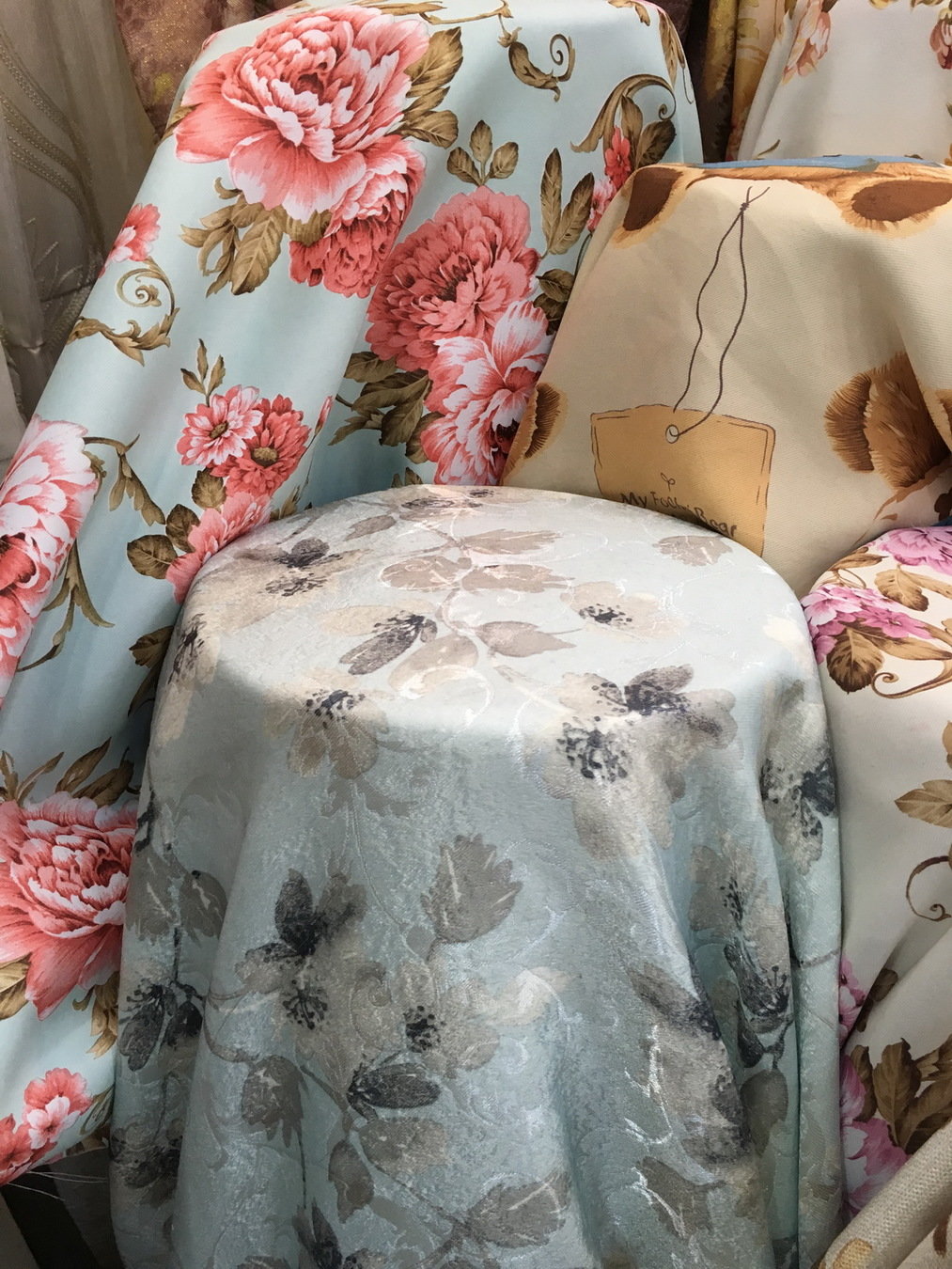 ผ้าหุ้มเบาะ ผ้าบุโซฟา สวย ราคาถูก