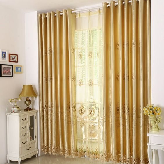 ผ้าม่านสีทองสวยๆ