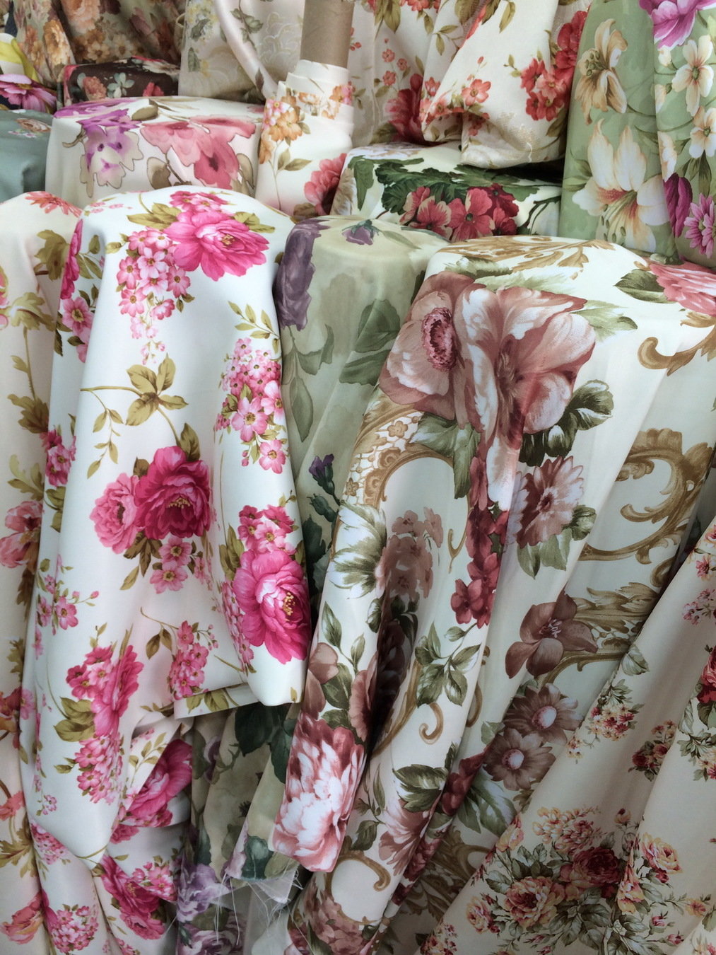 ขายส่งผ้ายกม้วน