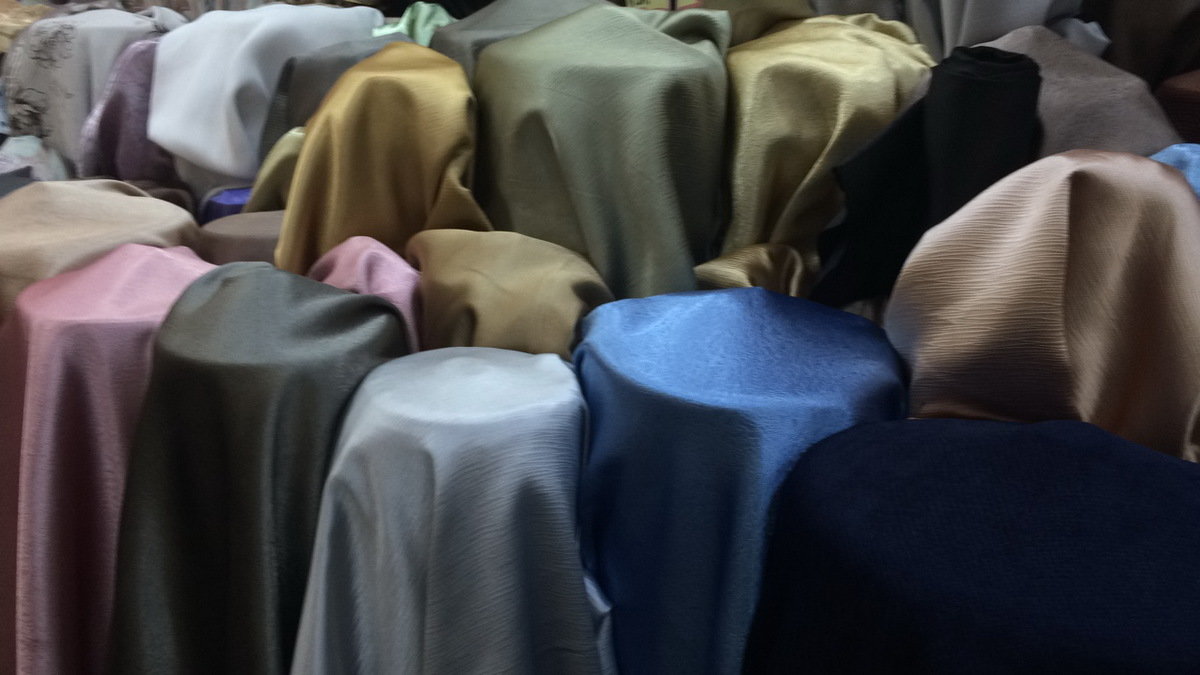 ขายส่งผ้ายกม้วน