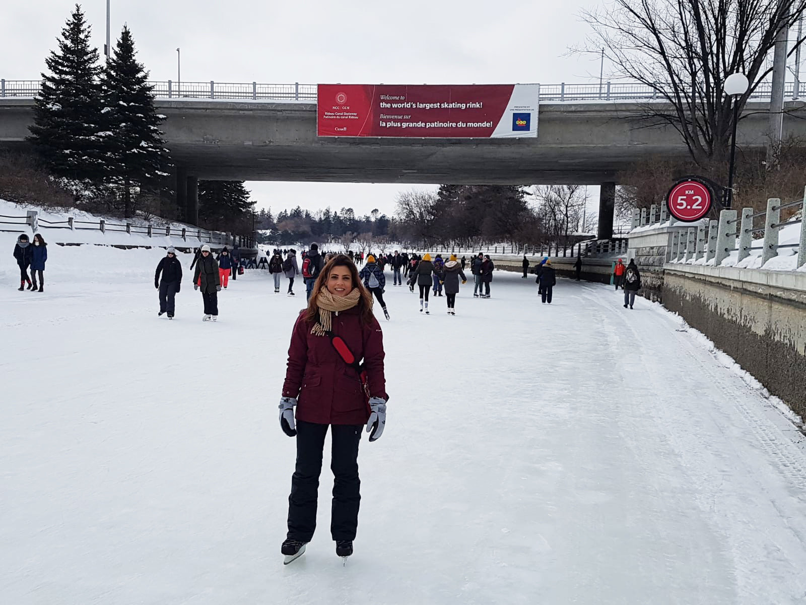 Juliana Borba skating on an outdoor rink
