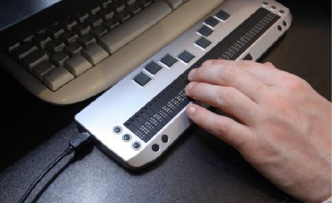 Electronic braille device