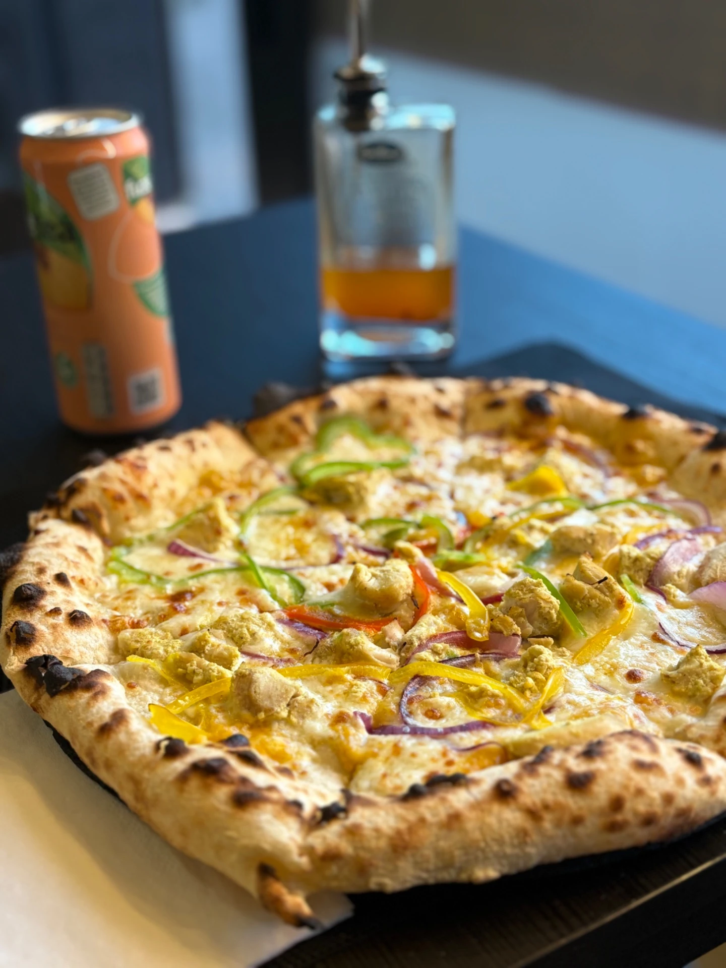 Pizza sortant du four