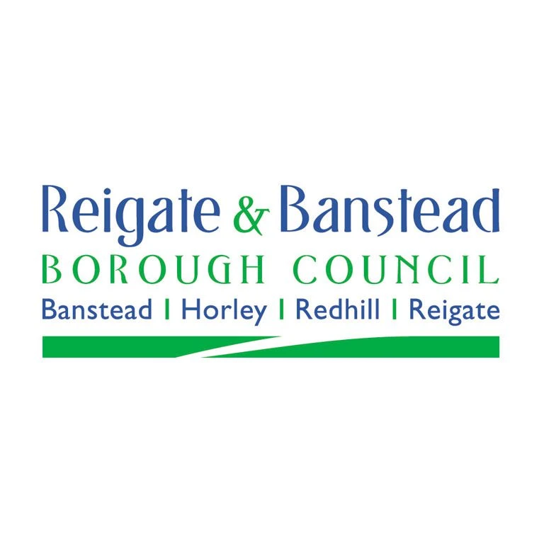 Luxury Taxi from Redhill to Gatwick Airport
