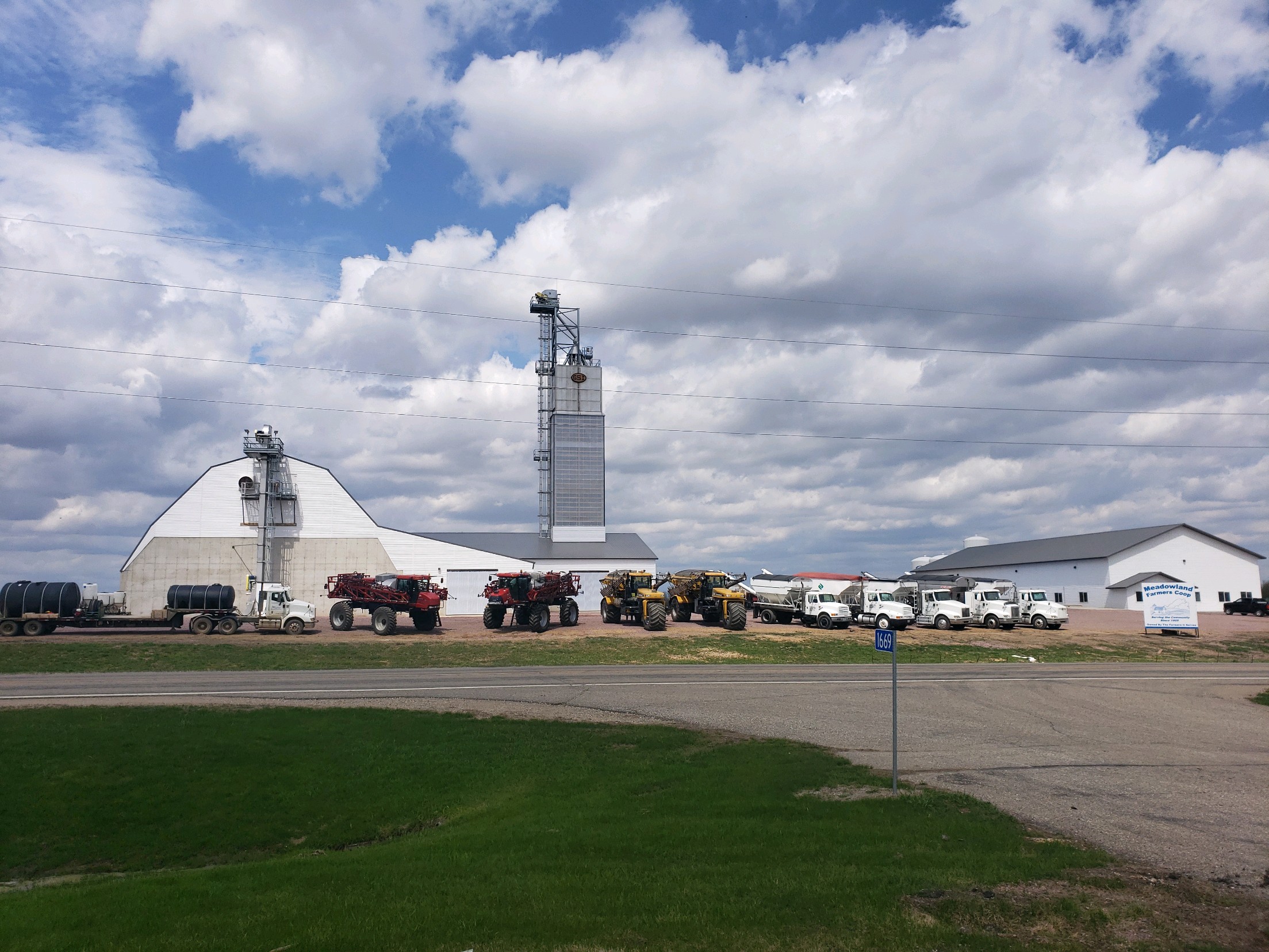 Meadowland Farmers Coop Locations Russell
