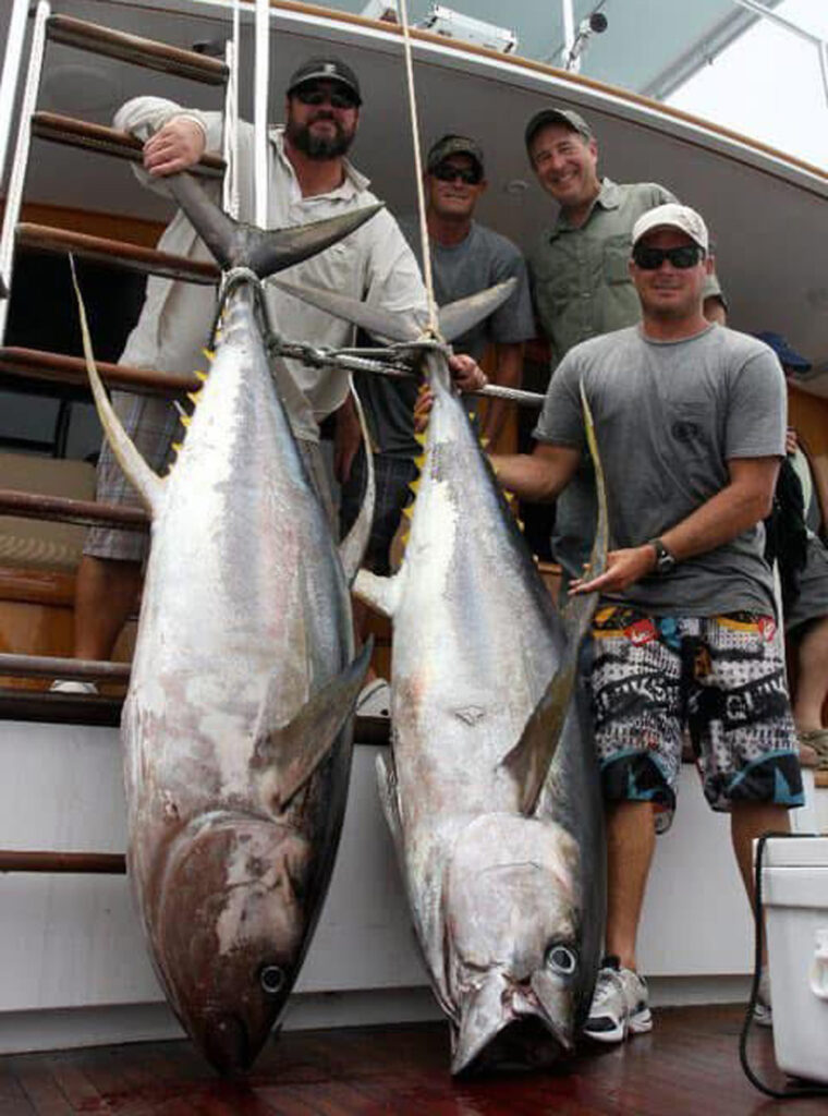 Johnny Morris catching Tuna