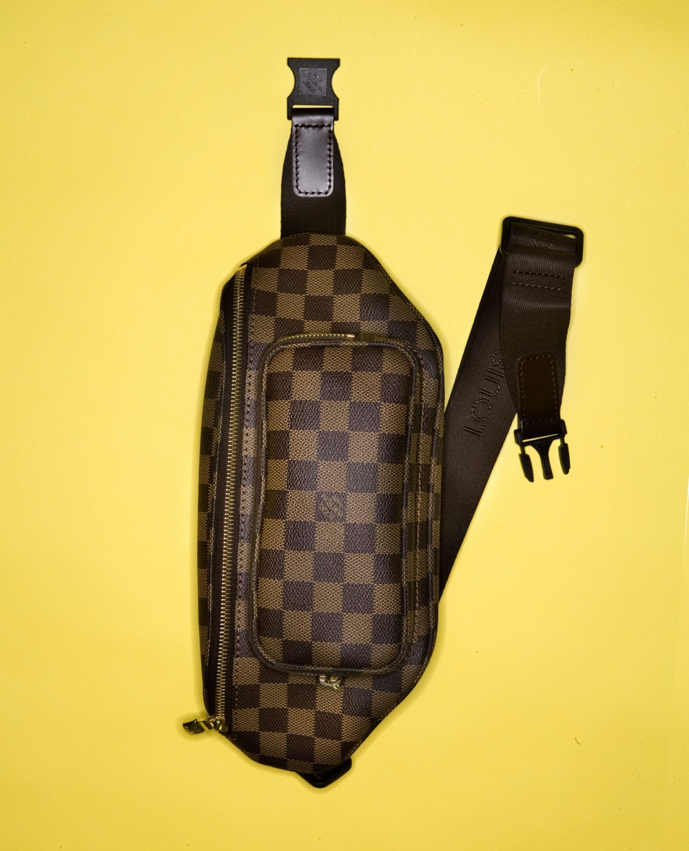 Throwbacks & Comebacks 90's fashion trends that made a comeback The