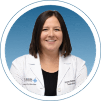 headshot Dr Alyson Huetter Au D