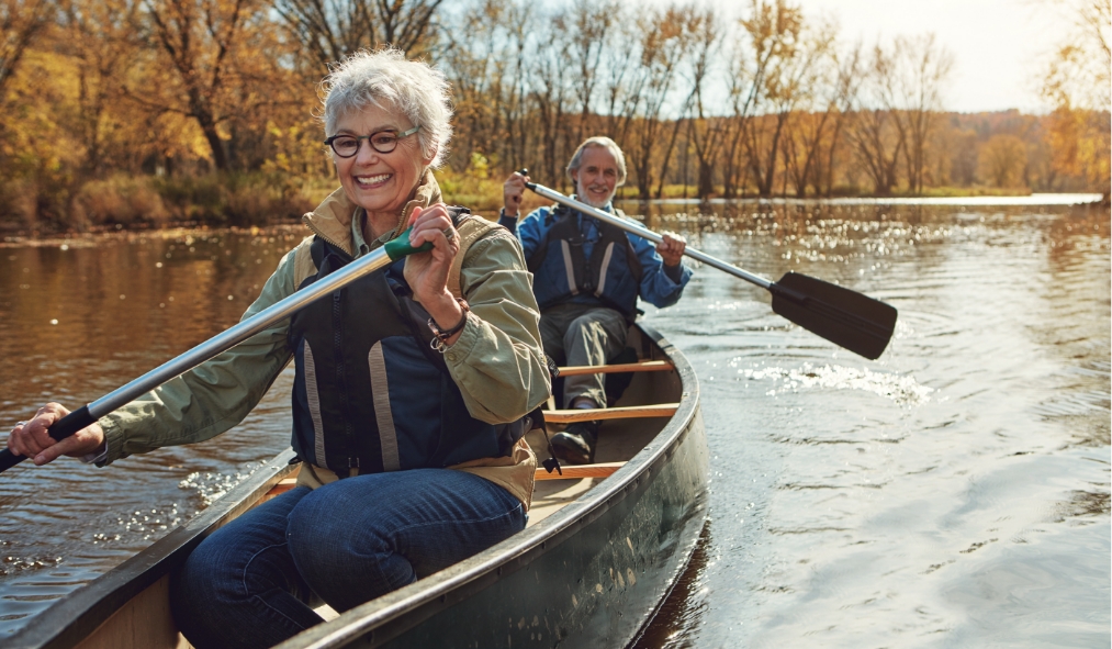 kayaking mature couple