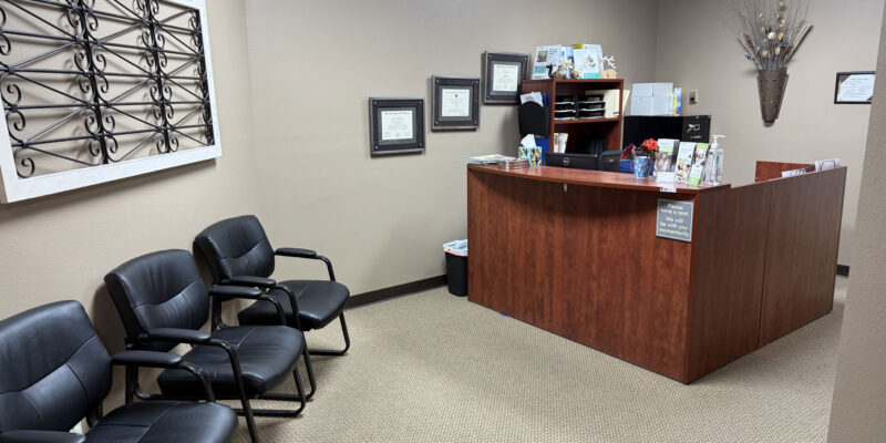 lousas interior front office waiting area 7560