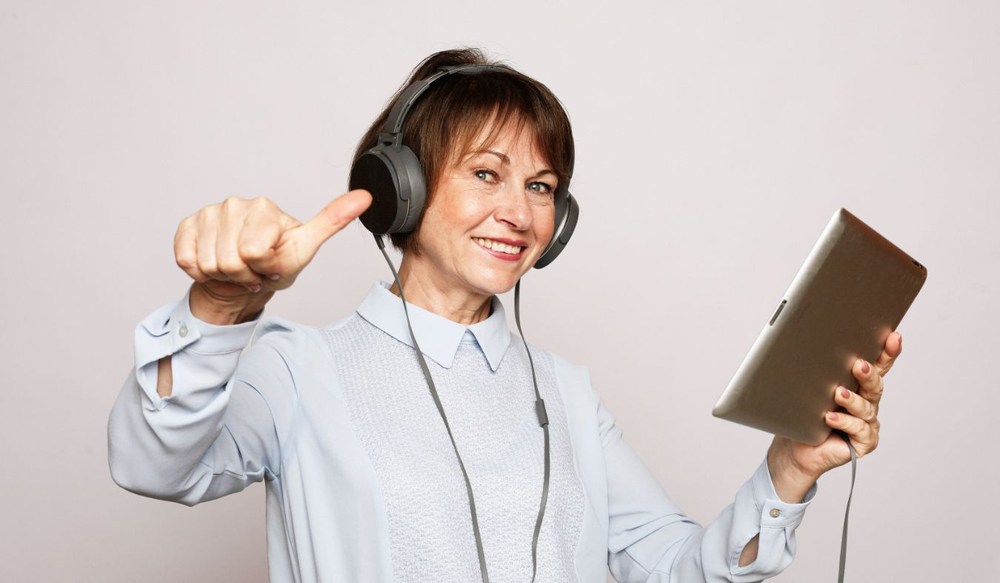 ears mature woman headphones