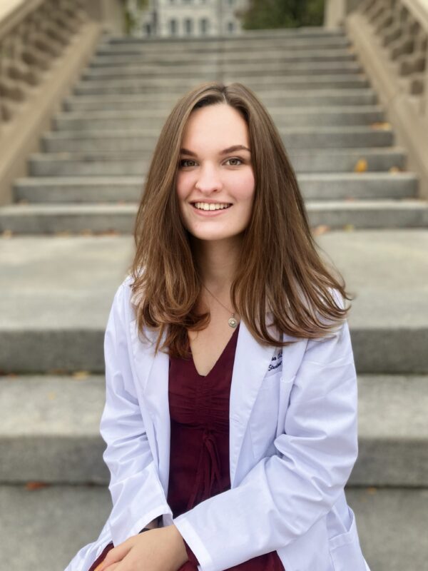 Tessa Headshot