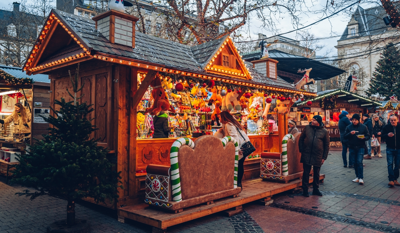 holiday market stand