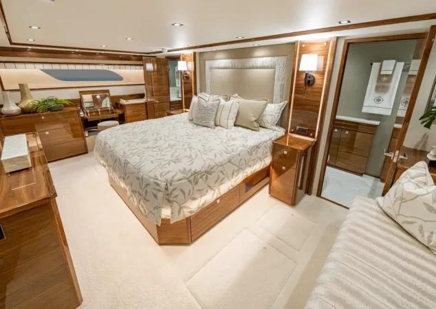 Viking 90 master stateroom