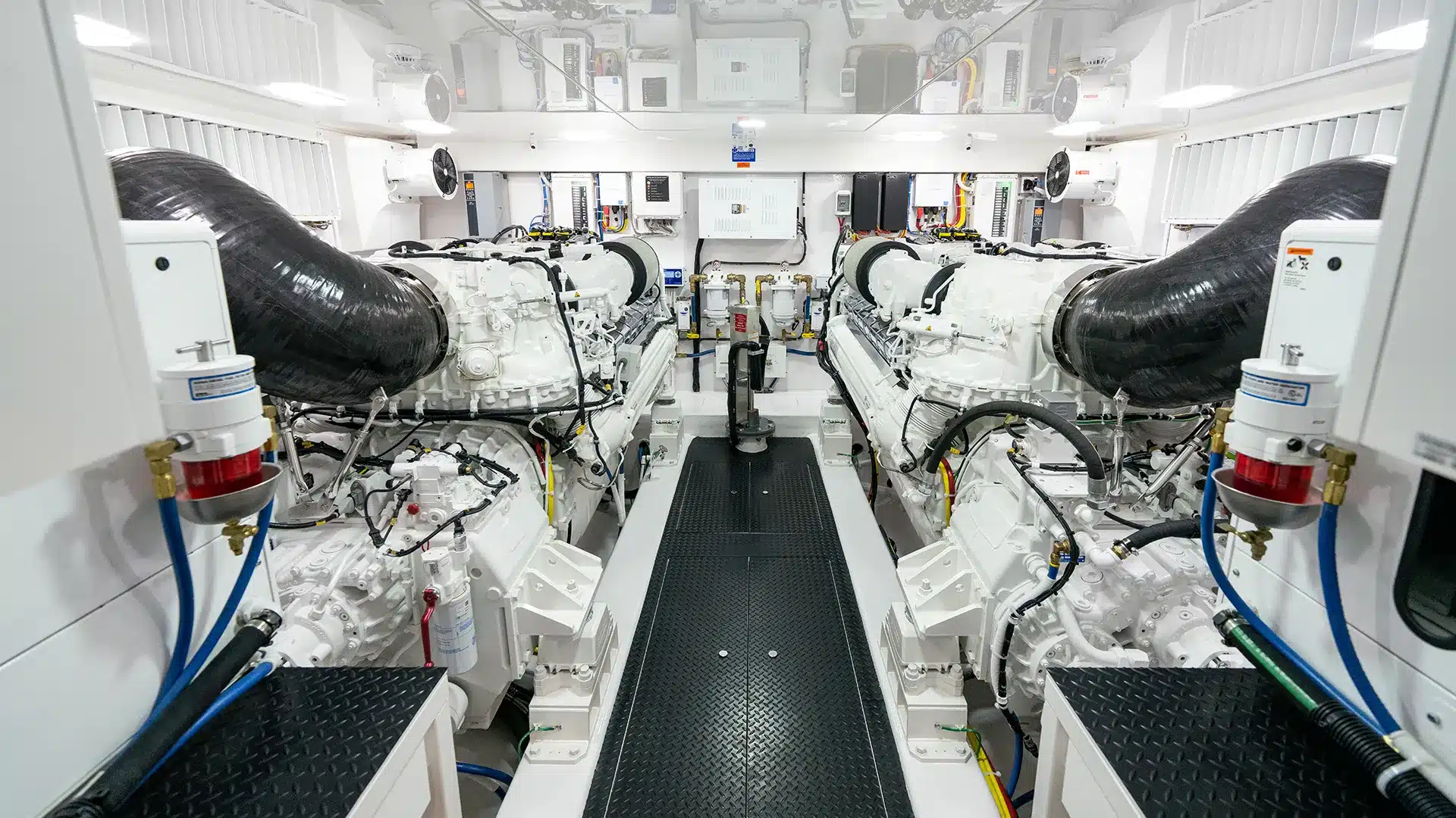 Viking 90 engine room Viking 90 engine room