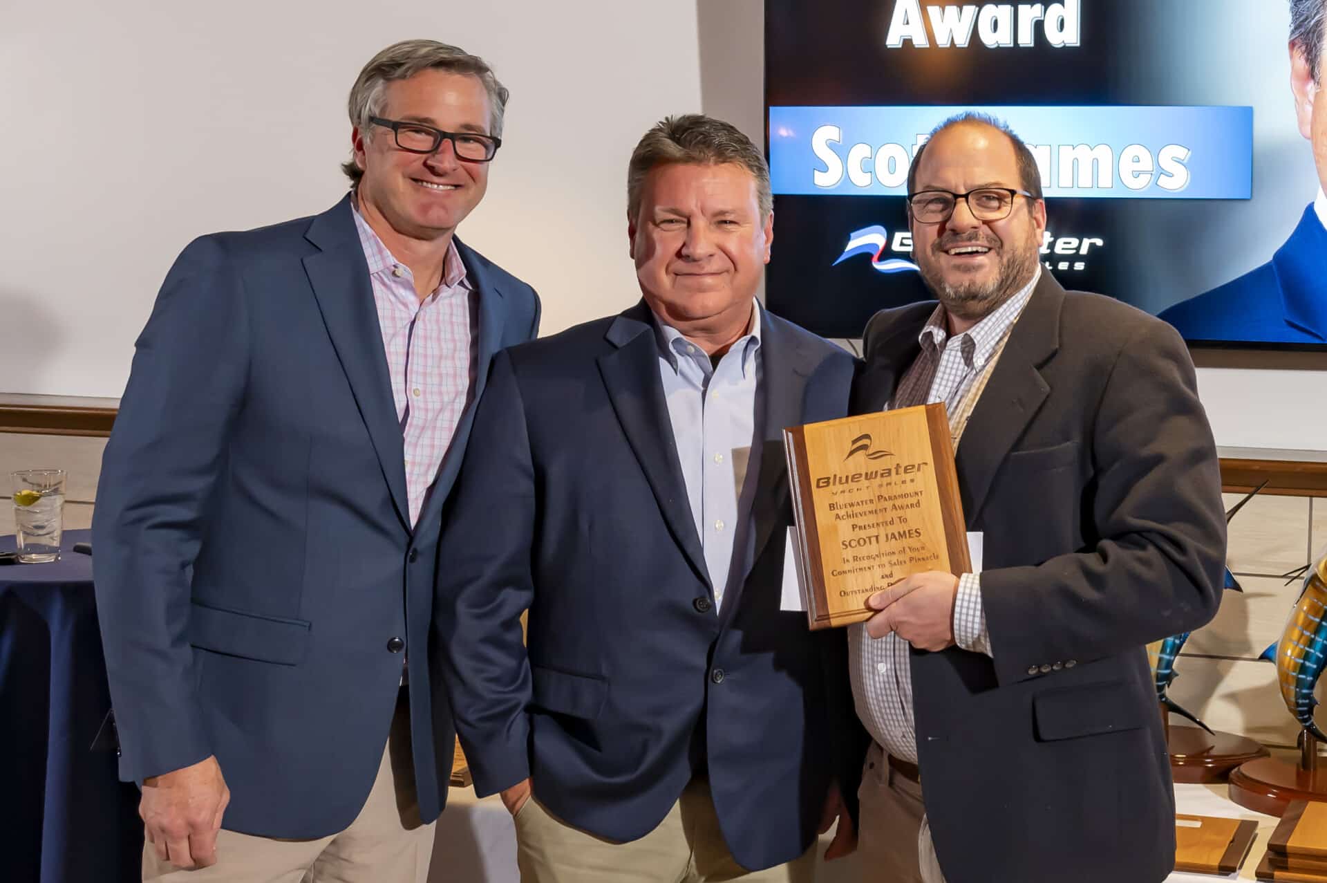 paramount scott<br />
