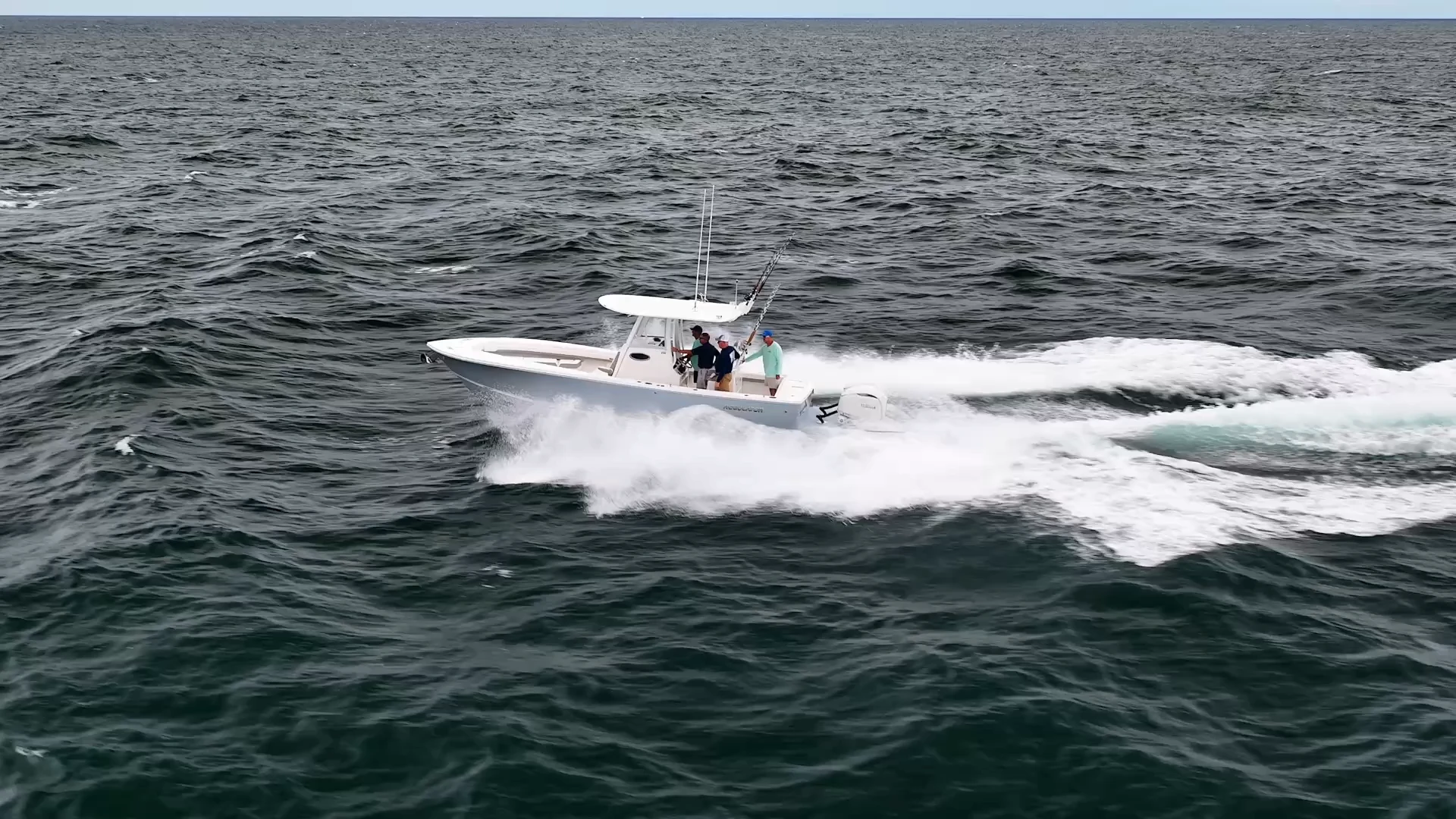 Regulator 28 running offshore