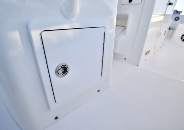Closed tackle storage hatch on console of Regulator 26XO