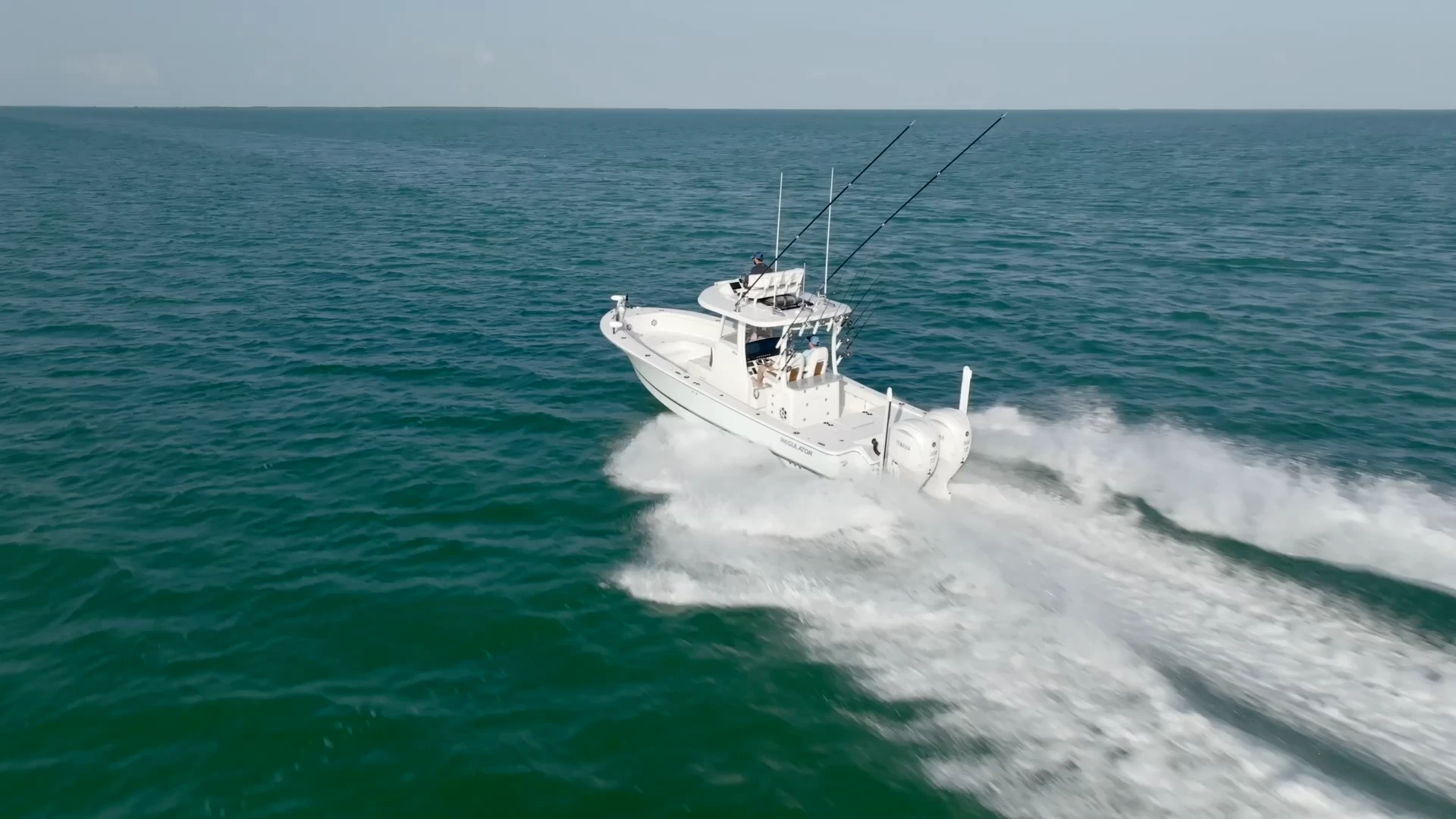 Regulator 26XO running offshore