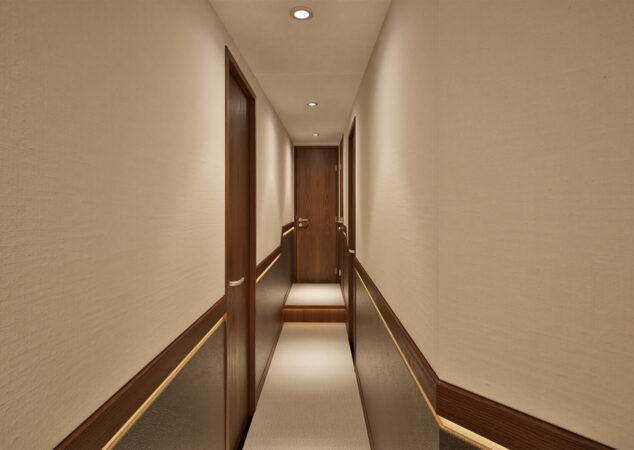 Hatteras 77 Convertible Corridor
