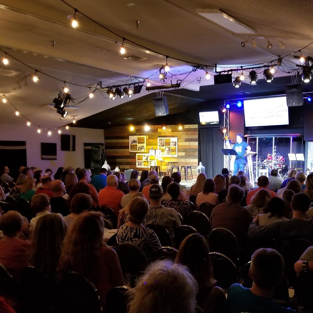 Eagle Pointe Church Attend a Service