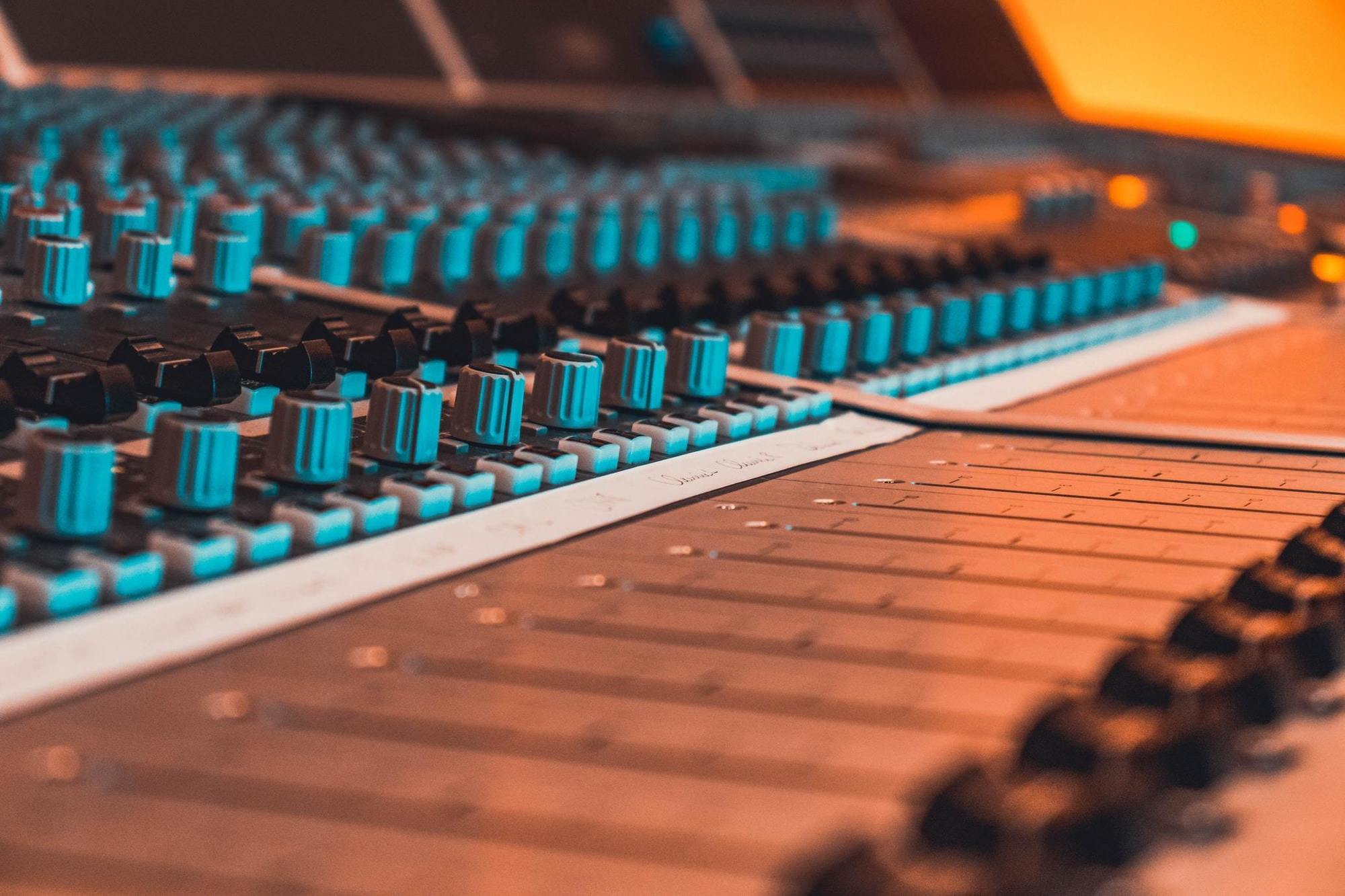 WDYN Radio | WDYN App