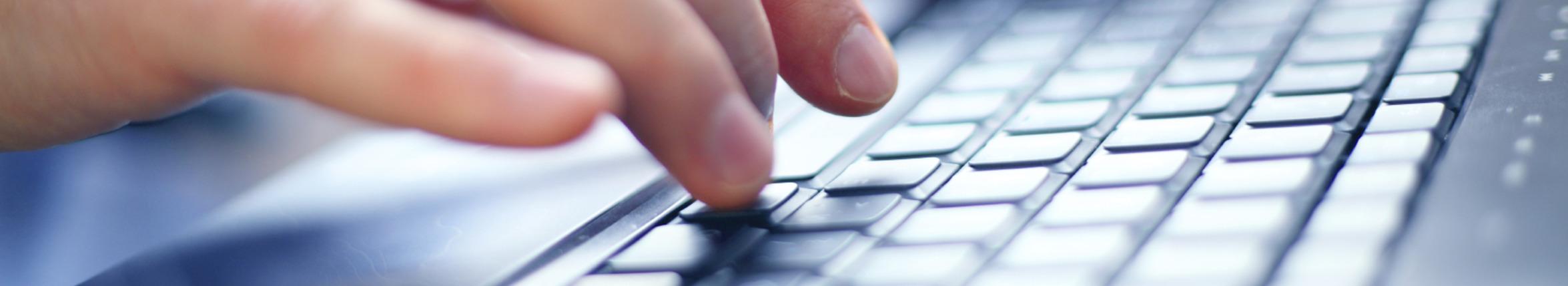 Message customer service. Видеосвязь в интернете. Оператор call центра. Call more resources. Call more resources.