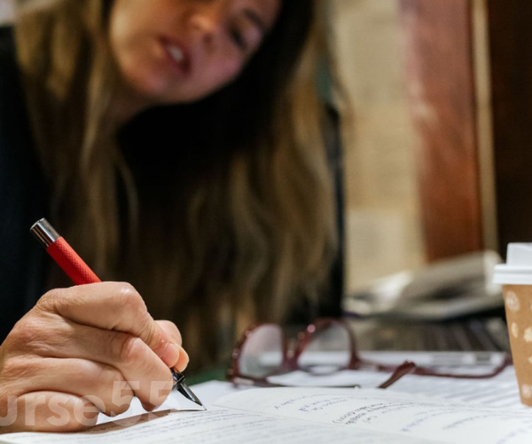 how-to-get-emotion-onto-the-page-by-lisa-cron-free-download