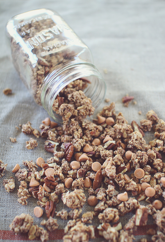 pecan-granola-main