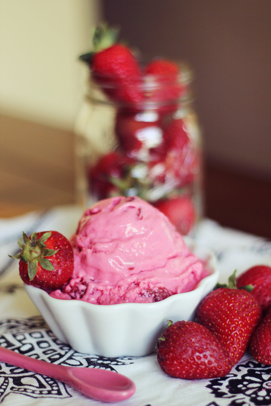 strawberry-icecream-main