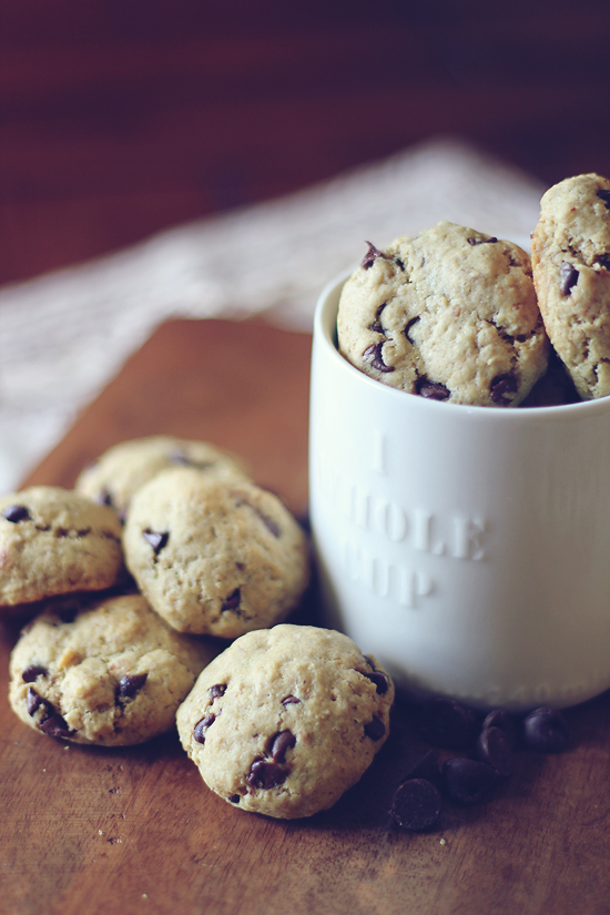 oatmeal-chocolate-chip-cookies-main