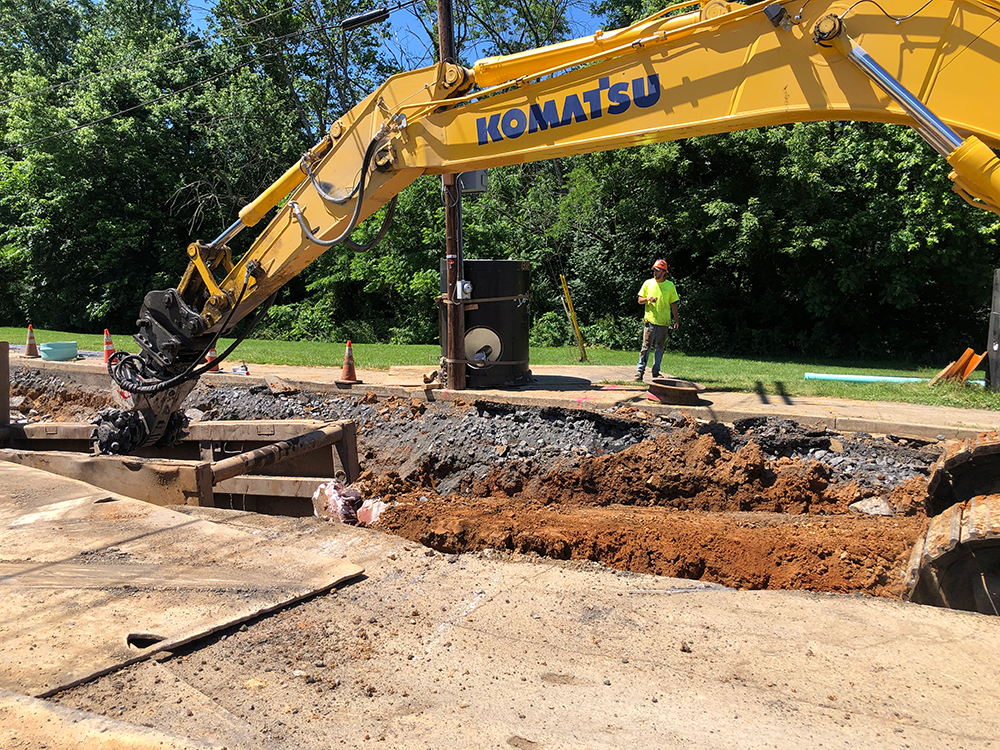 AQ4XL Drum Cutter on PC490 Trenching Limestone in Pennsylvania