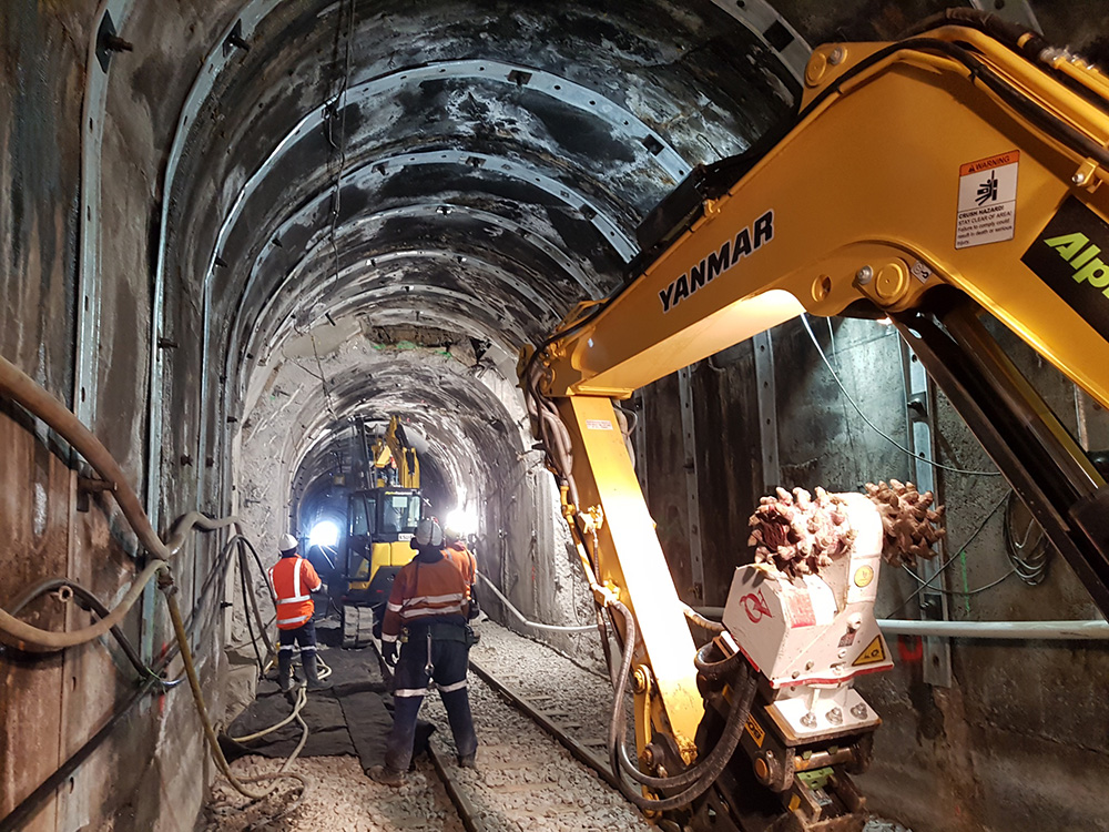 AQ1S Tunnel Liner Removal New Zealand