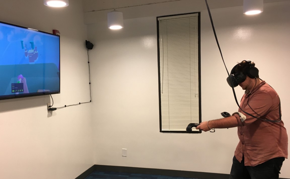 Virtual reality room in Edens allows students to escape the real world