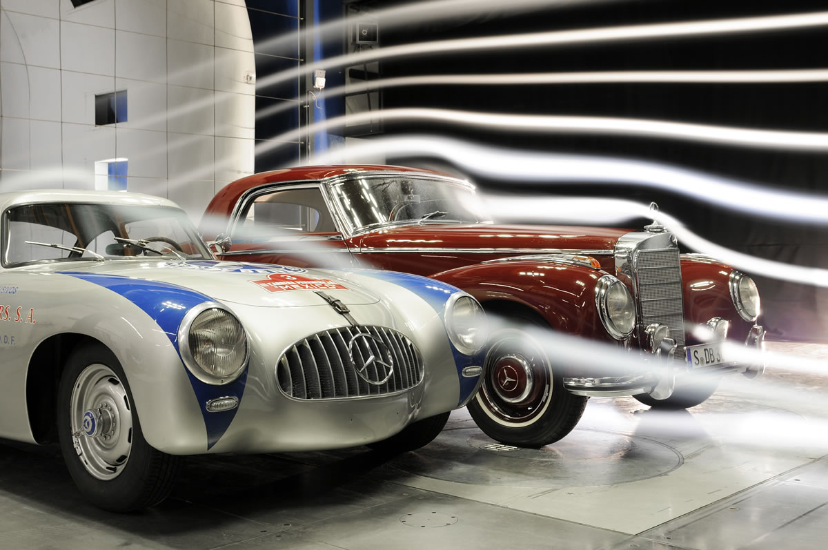 Wind tunnel measurements for Mercedes-Benz Classic, Mercedes-Benz 300 SL (W 194 series, 1952) compared with a model 300 S (W 188 series, 1951 to 1958)
