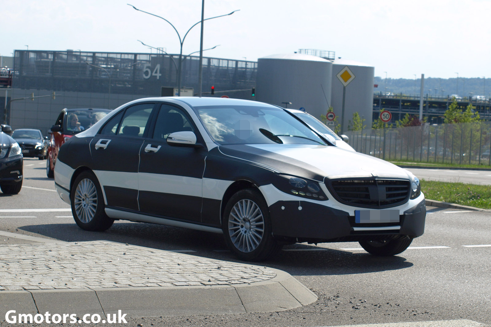 2014 Mercedes-Benz C-Class Spied Testing with Minimal Camo