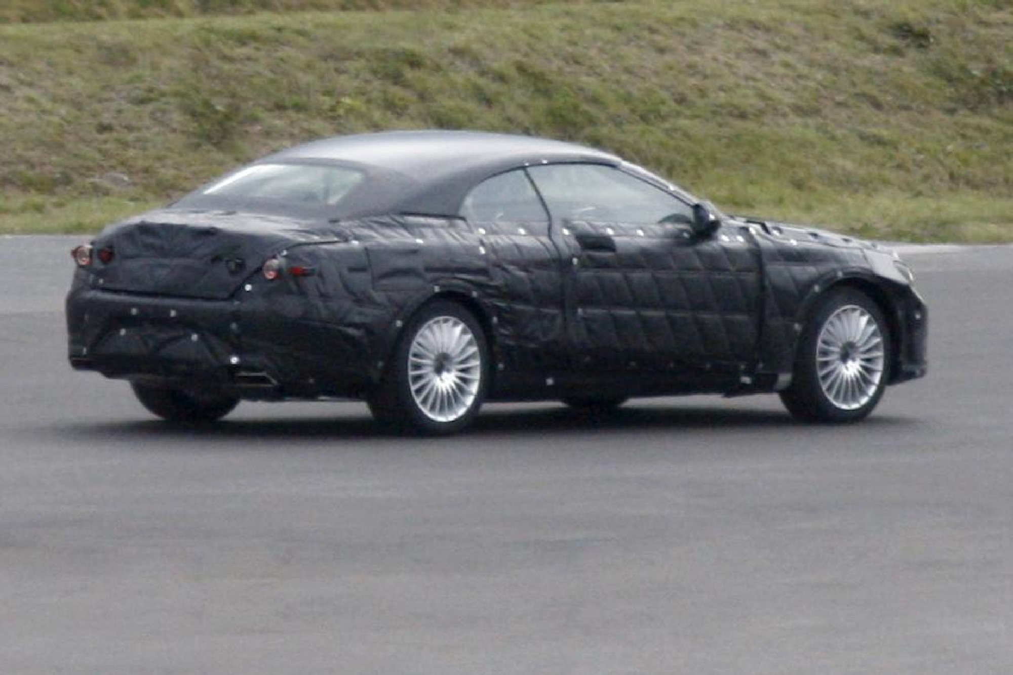 2014 mercedes-benz s-class convertible spy photos