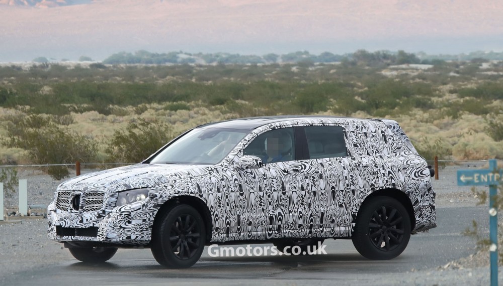Mercedes-Benz GLK Spy Photo