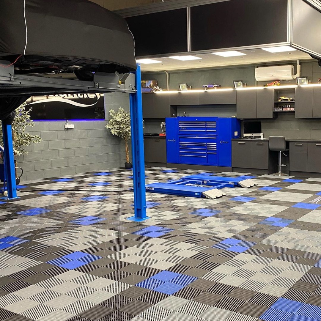 Swisstrax Ribtrax Pro Flooring Mechanic