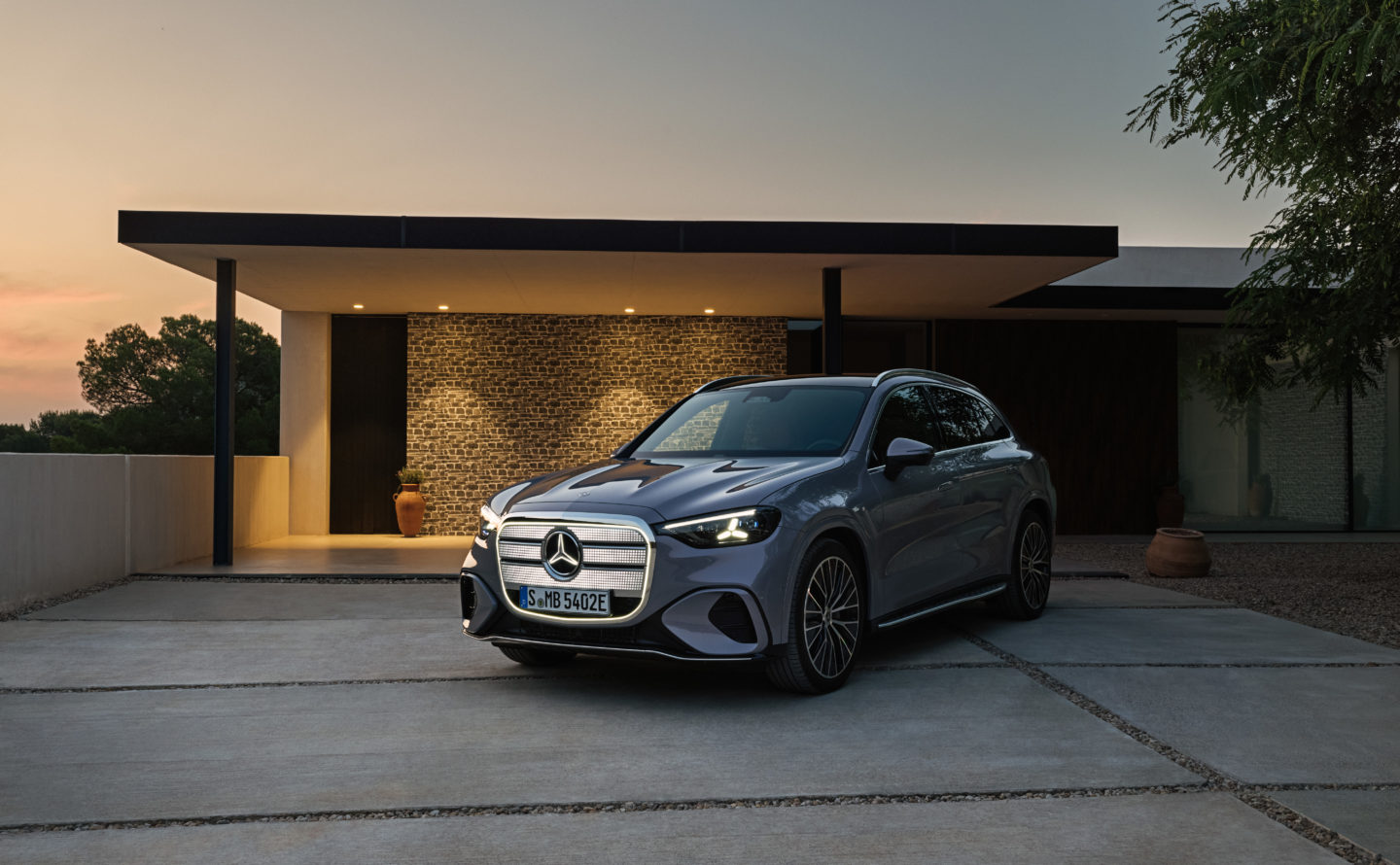 The All-New 2026 Mercedes-Benz GLC EV Redefines Luxury SUVs with Range, AI, and Design